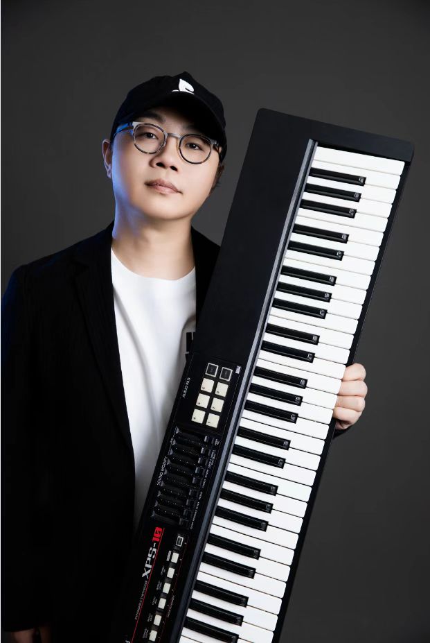 李郁.jpg